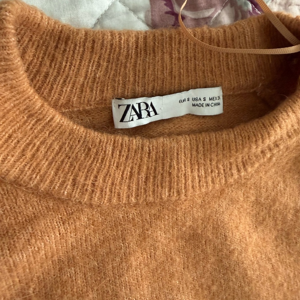 Zara Women's Crew Neck Sweater in Rich Tan